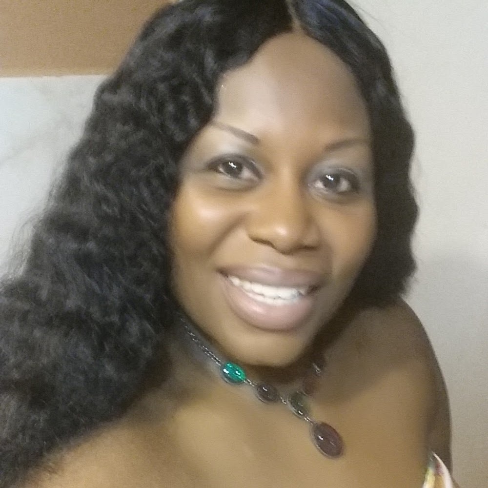 Meet your Posher, Daphnee